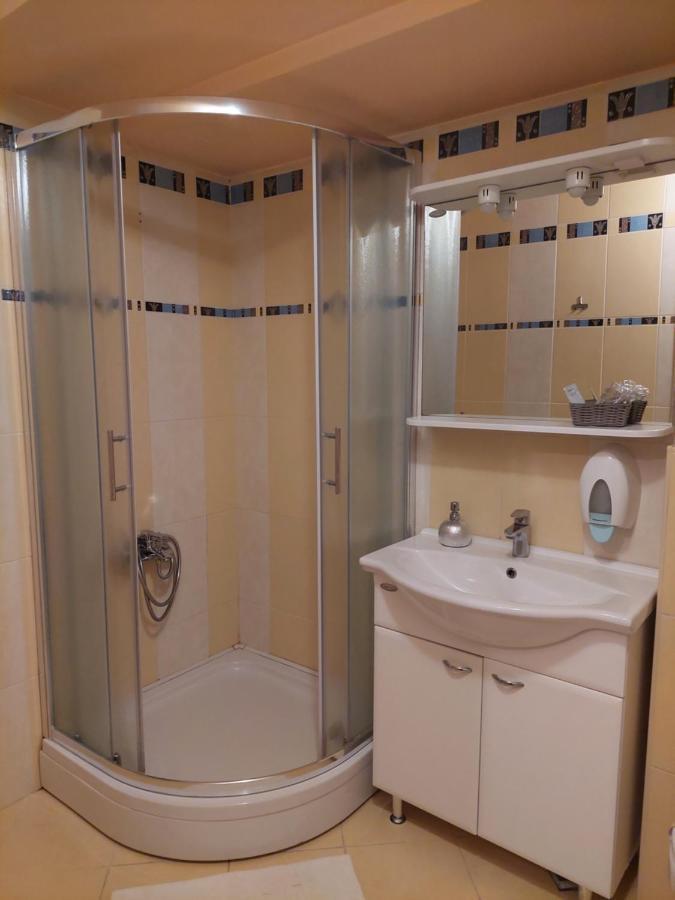 Hotel Garny Pleso Velika Gorica Ngoại thất bức ảnh