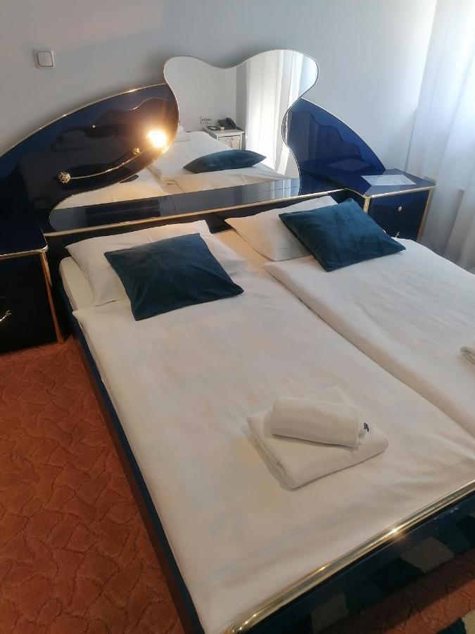 Hotel Garny Pleso Velika Gorica Ngoại thất bức ảnh