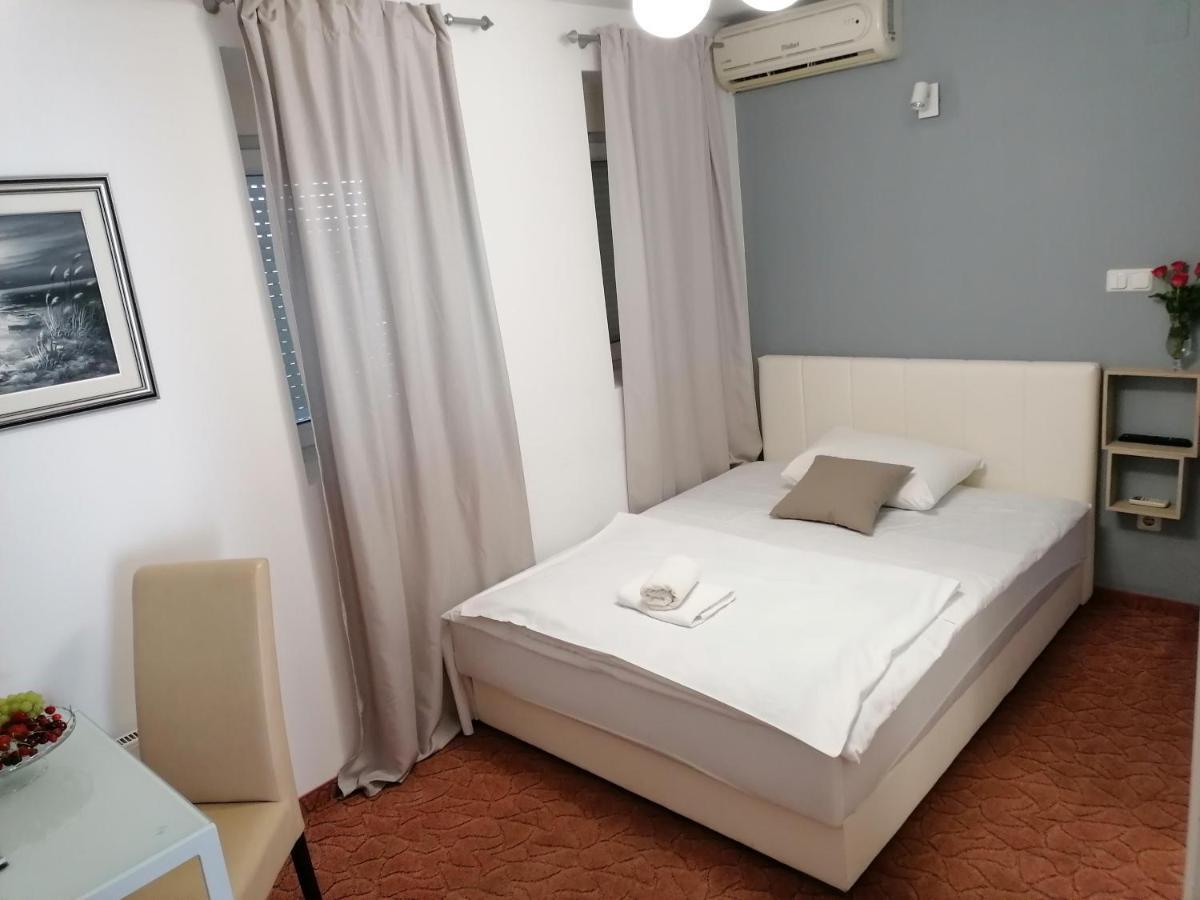 Hotel Garny Pleso Velika Gorica Ngoại thất bức ảnh