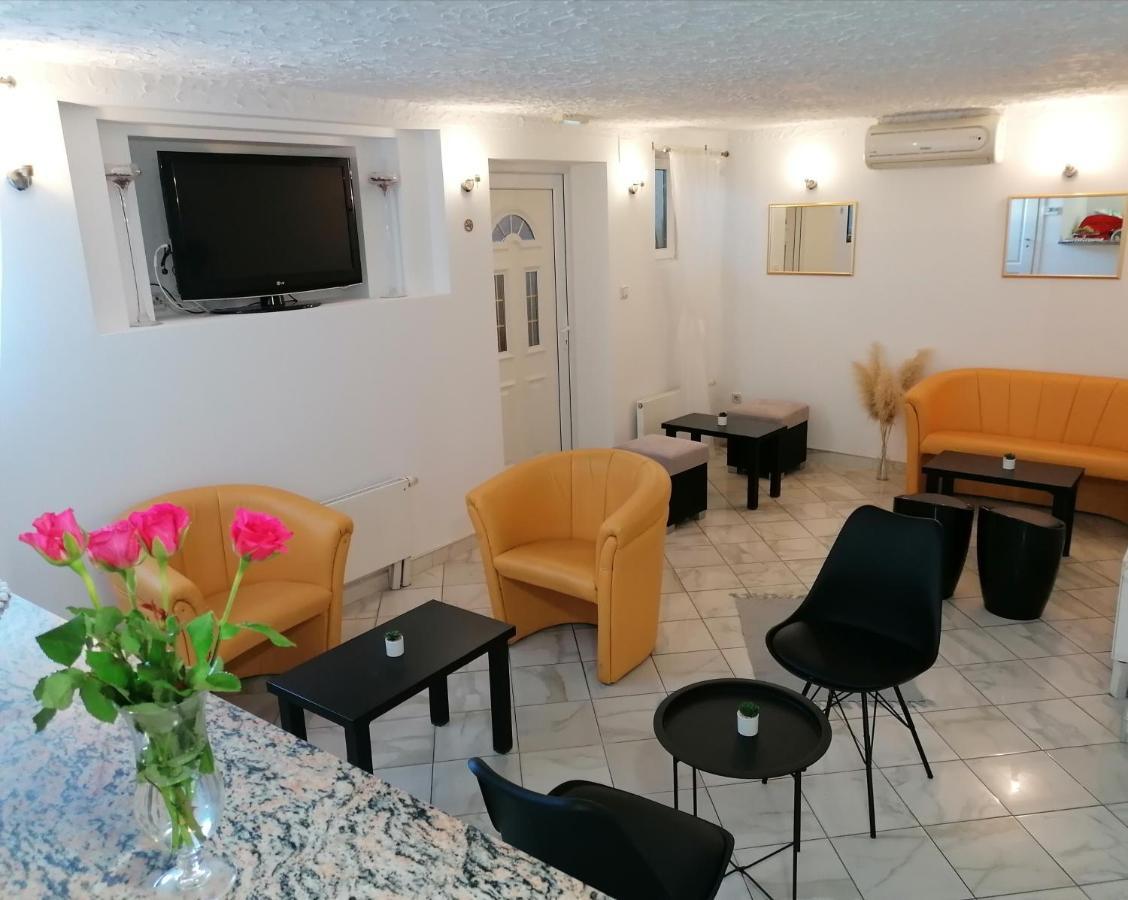 Hotel Garny Pleso Velika Gorica Ngoại thất bức ảnh