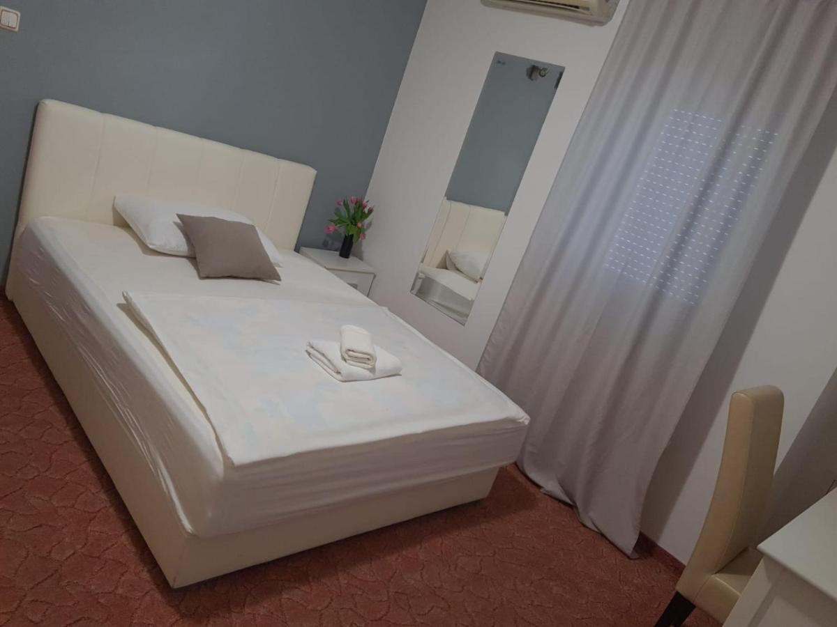 Hotel Garny Pleso Velika Gorica Ngoại thất bức ảnh