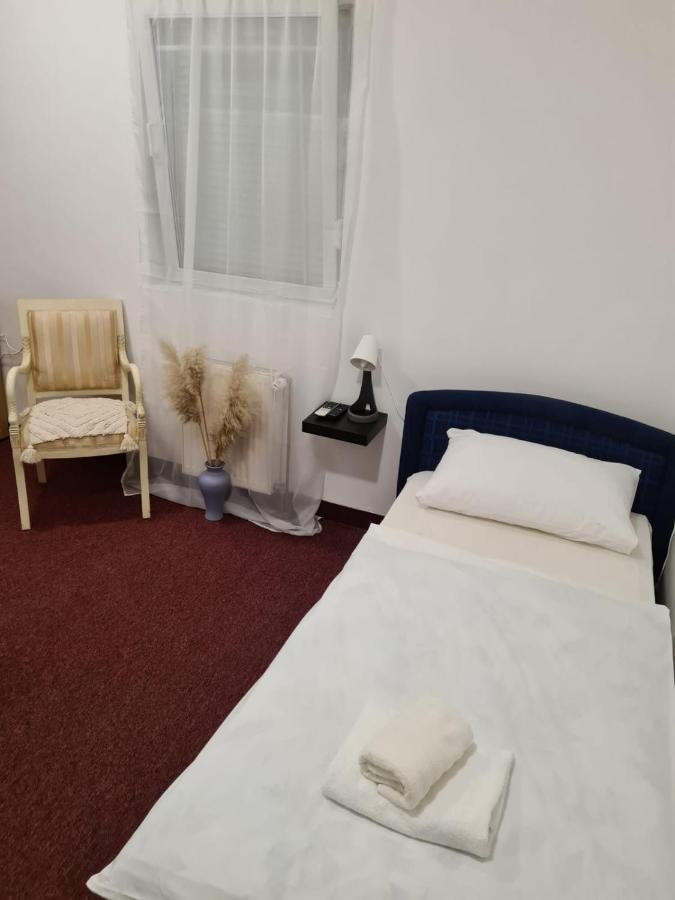 Hotel Garny Pleso Velika Gorica Ngoại thất bức ảnh