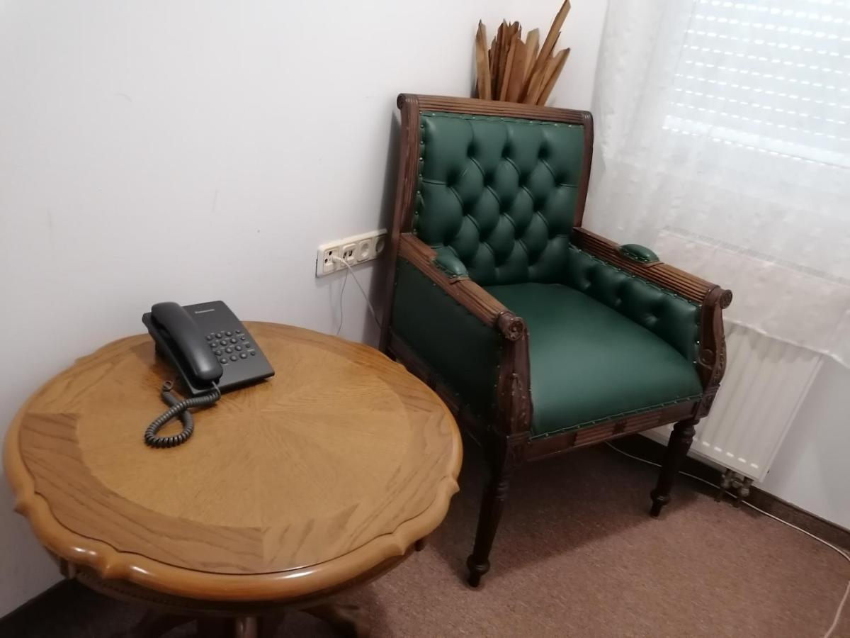 Hotel Garny Pleso Velika Gorica Ngoại thất bức ảnh