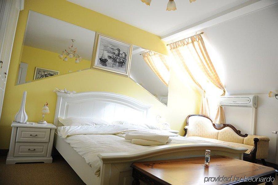 Hotel Garny Pleso Velika Gorica Ngoại thất bức ảnh