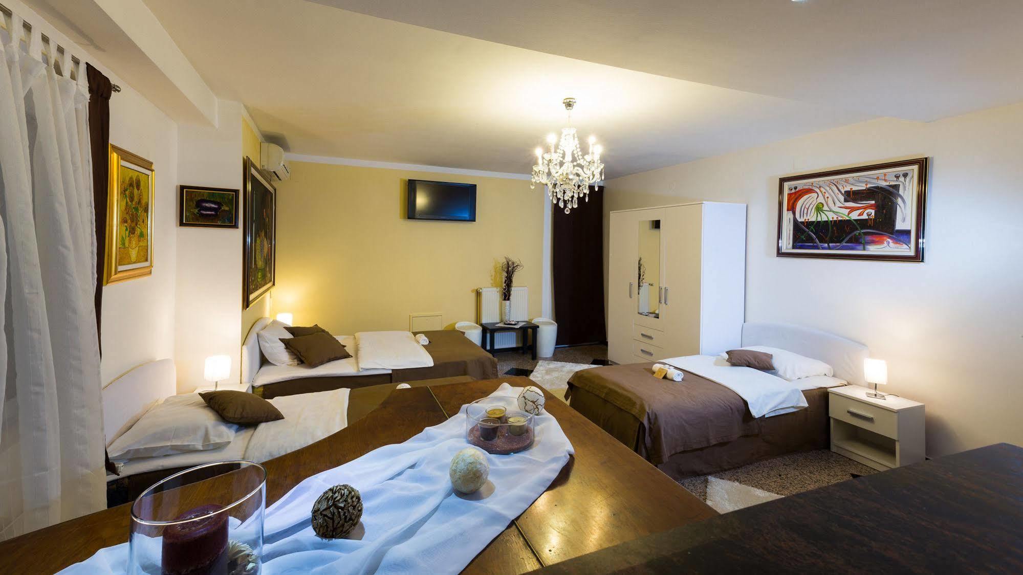 Hotel Garny Pleso Velika Gorica Ngoại thất bức ảnh